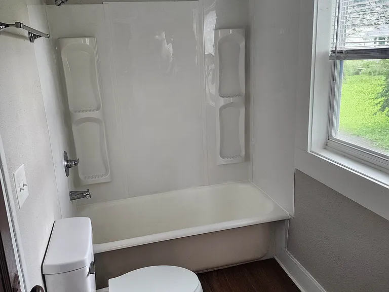 210 E 19th St #2 — Photo 10