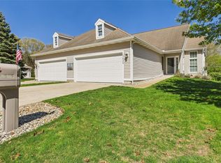 17646 Dustin Dr #17, Spring Lake, MI 49456