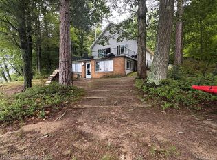 10340 Mud Lake Rd, Interlochen, MI 49643