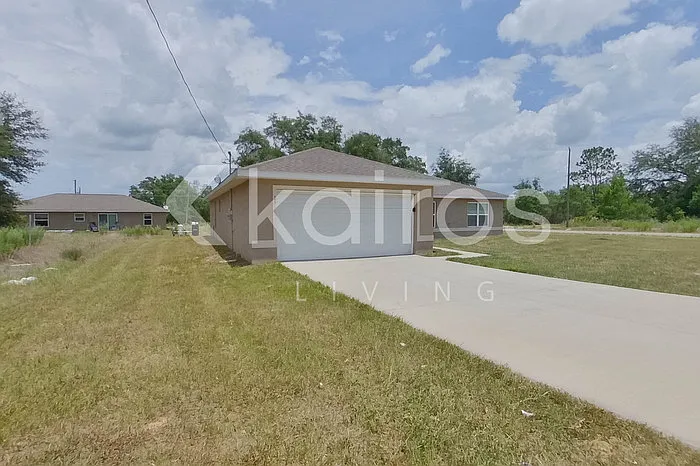 4 bed, 2.0 bath, 1747 sqft, $1,895 — Photo 2