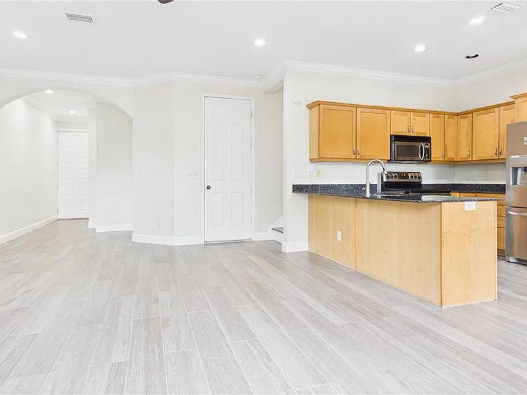 505 S Tampania Ave #7 — Photo 8