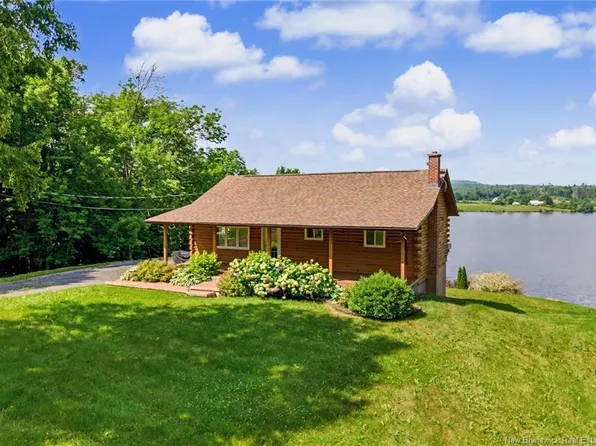 11 Ritchie Rd, Canterbury, NB E6H 1G8