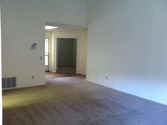 2nd image of 27958 Nona Ave