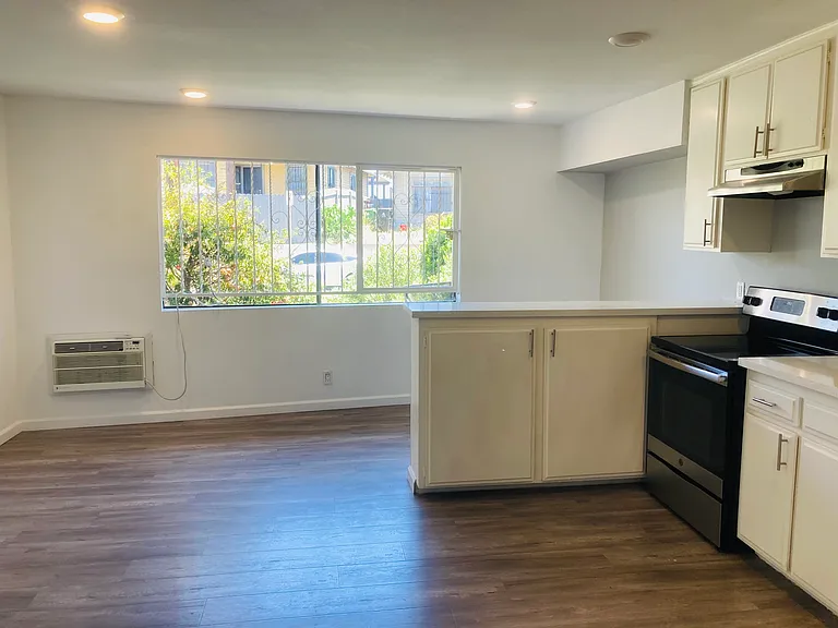 829 N Bunker Hill Ave #A — Photo 6