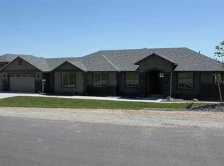 7203 Coulee Vista Dr, Kennewick, WA 99338