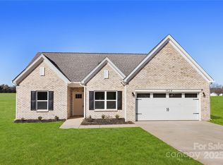 3524 Cloninger Rd, Dallas, NC 28034