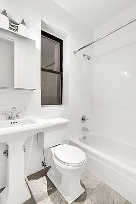 Rented by Cooper & Cooper Real Estate | media 30