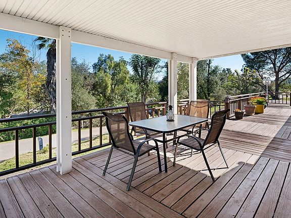 4th image of 1780 Grove Rd