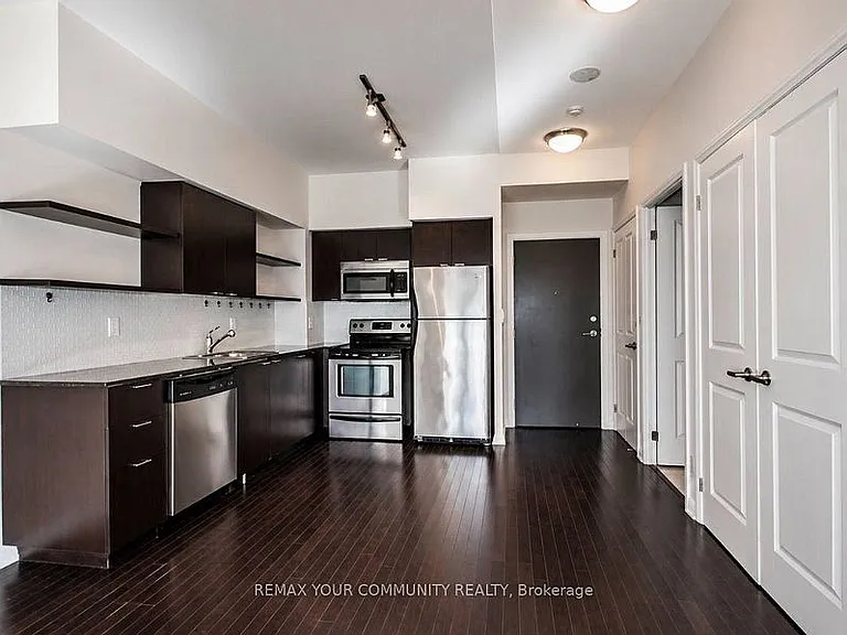 35 Hayden St #819 — Photo 23