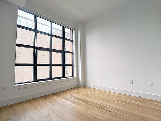 5th image of 41-21 28th St #12C