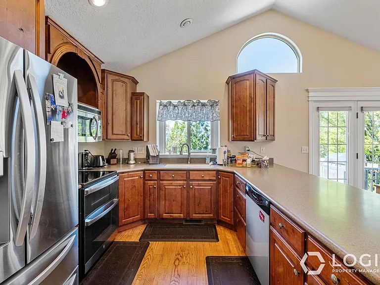 9223 Silver Lake Dr — Photo 18