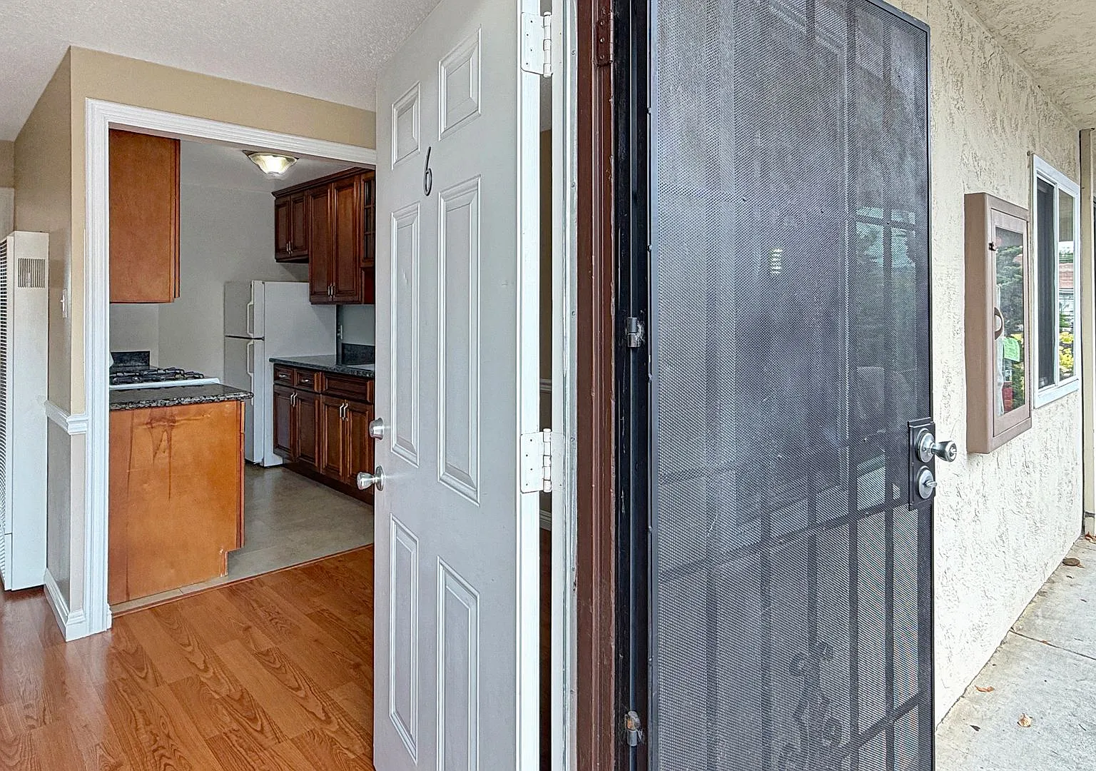 1816Fairview — Photo 2