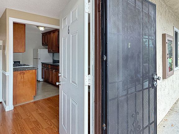 2nd image of 1816 Fairview St APT 6