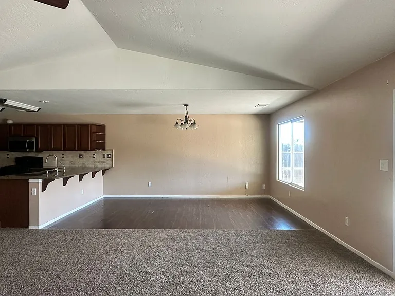 1253 Monterey Ave — Photo 9