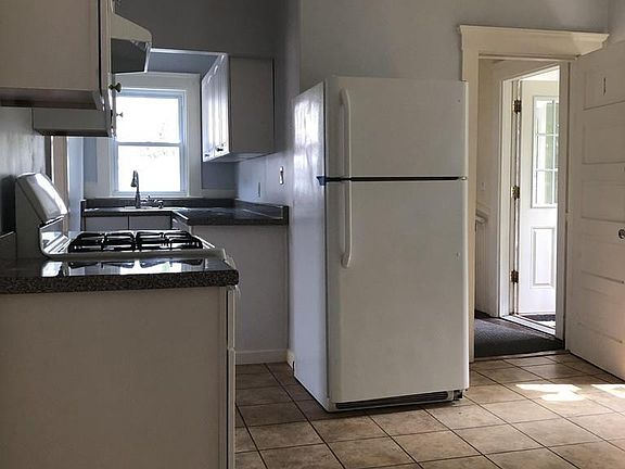 3rd image of 55 Driscoll St #1
