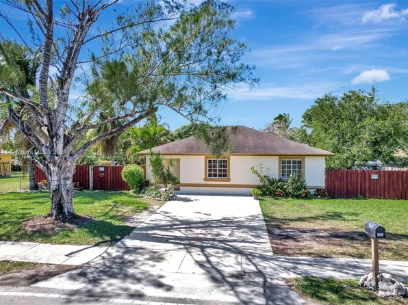 318 SW 6th Ave, Homestead, FL 33030