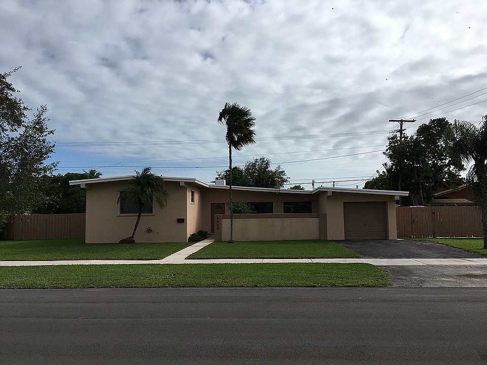 1st image of 9640 Martinique Dr