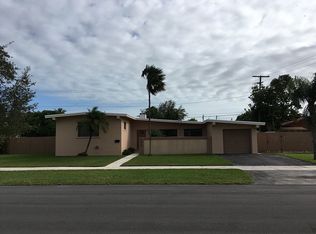 9640 Martinique Dr, Cutler Bay, FL 33189