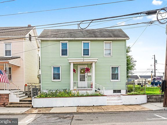 2nd image of 228 Winter St
