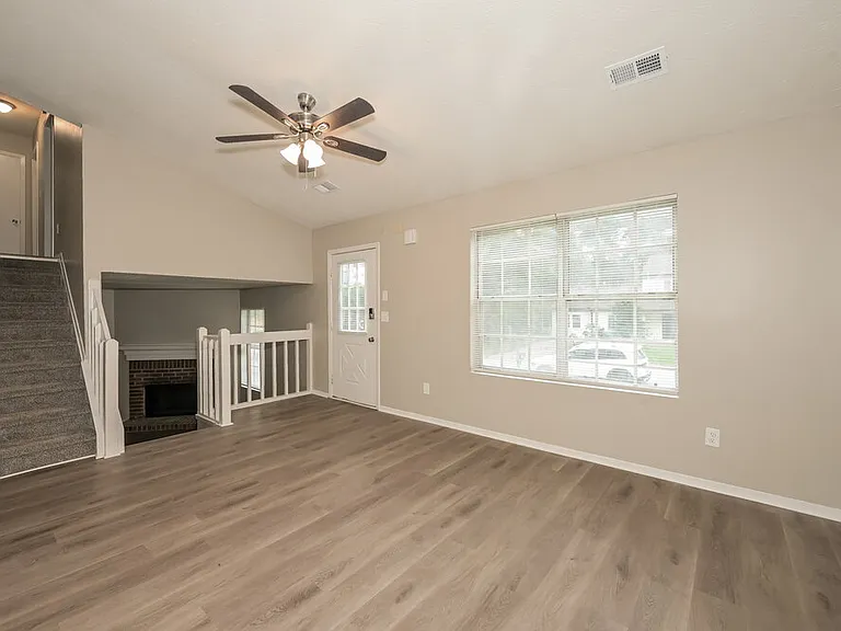1338 Mill Lake Cir — Photo 5