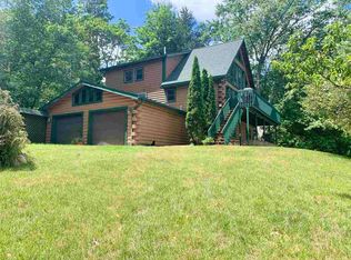 7562 Lakeview Ave, Jackson, MI 49201