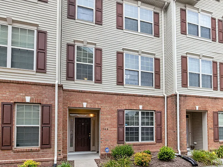 166 Hemisphere Cir — Photo 1