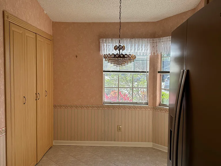 1481 Cairn Ct — Photo 6