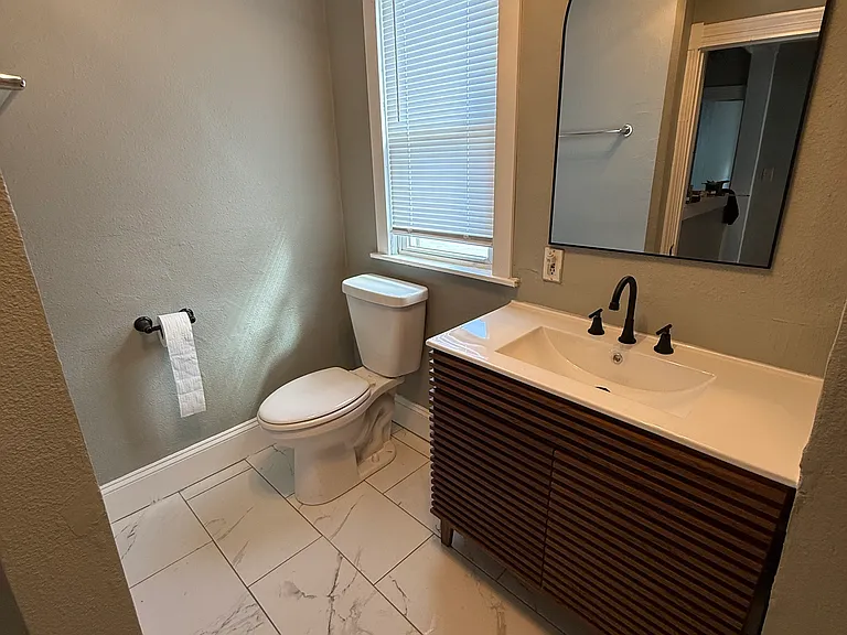 2405 Grand St NE #1 — Photo 13