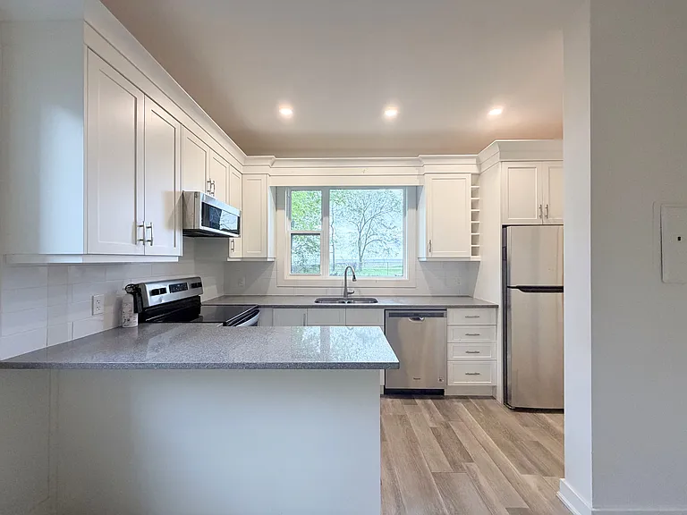 609 Beach Blvd #2 — Photo 6