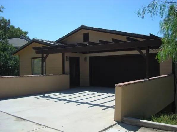 28426 Sandhurst Way, Escondido, CA 92026