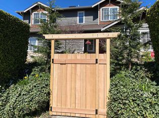 4510 SW Admiral Way, Seattle, WA 98116