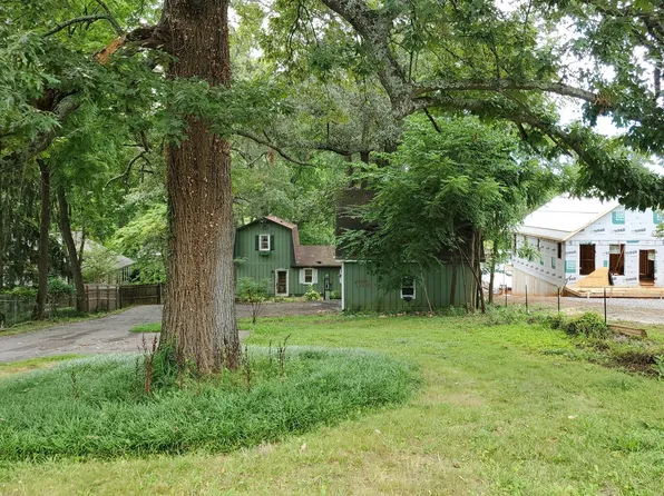 1050 Timberlake Dr, Lynchburg, VA 24502