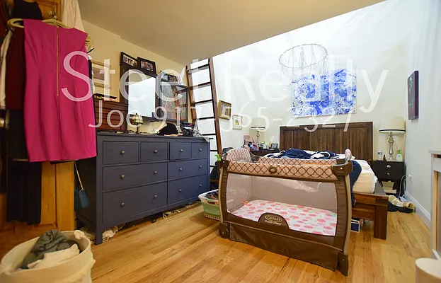 Rented by Street Realty Brokerage LLC | media 6