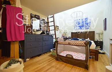 Rented by Street Realty Brokerage LLC