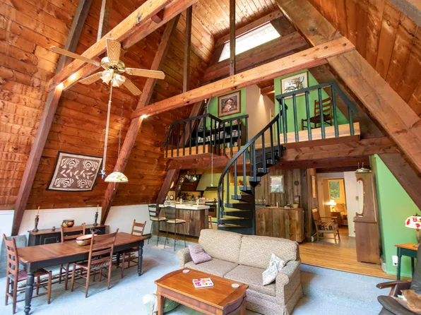 79 Rainbow Path, Fayston, VT 05673