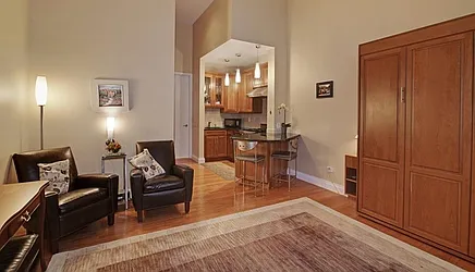 Rented by R New York