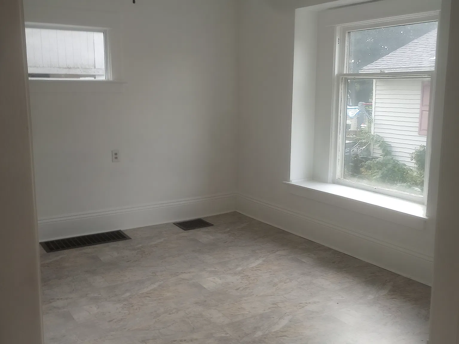 813 McKinley St — Photo 4