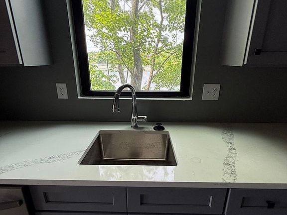 4th image of 70 Webster St #211