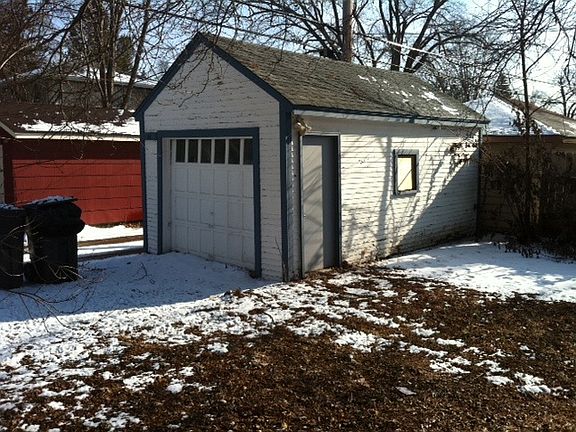 5th image of 3614 Thomas Ave N