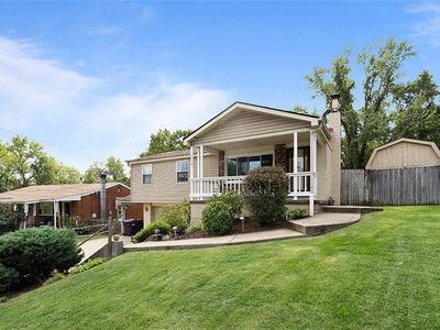 225 Holiday Park Dr, Pittsburgh, PA, 15239