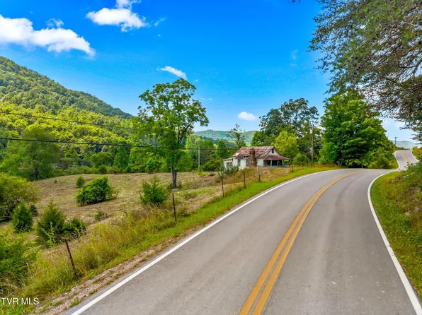 1182 Poor Valley Rd, Rogersville, TN 37857