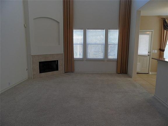 4th image of 20704 Silverbell Ln