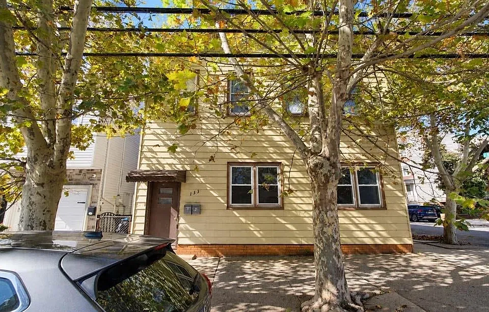 133 Avenue F #1