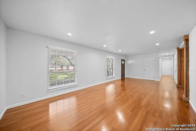 202 Donella Dr — Photo 8