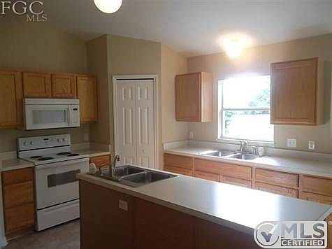 5th image of 1226 NE 13th Pl