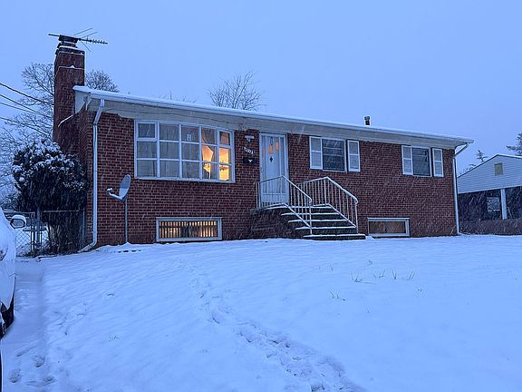 2nd image of 4012 Dakota Ct
