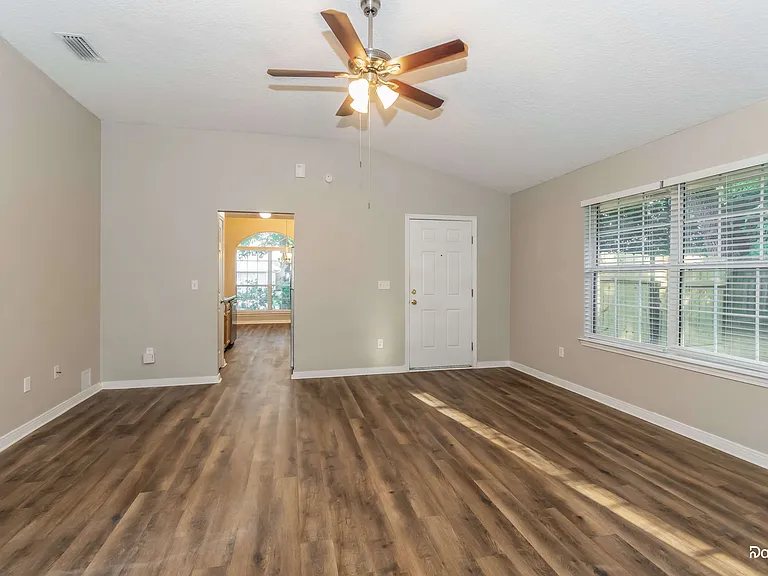 6401 Sarahs View Ct — Photo 7