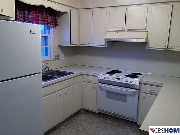 4th image of 1717 N 110th St