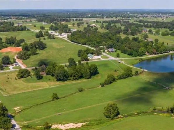 2386 S Barrington Rd, Springdale, AR 72762