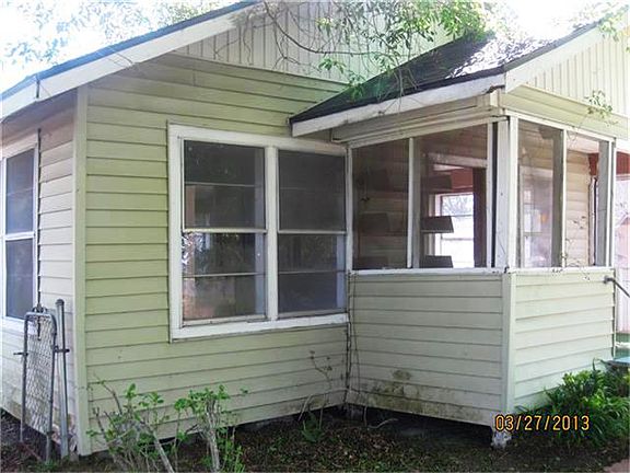 Close up view of the front.